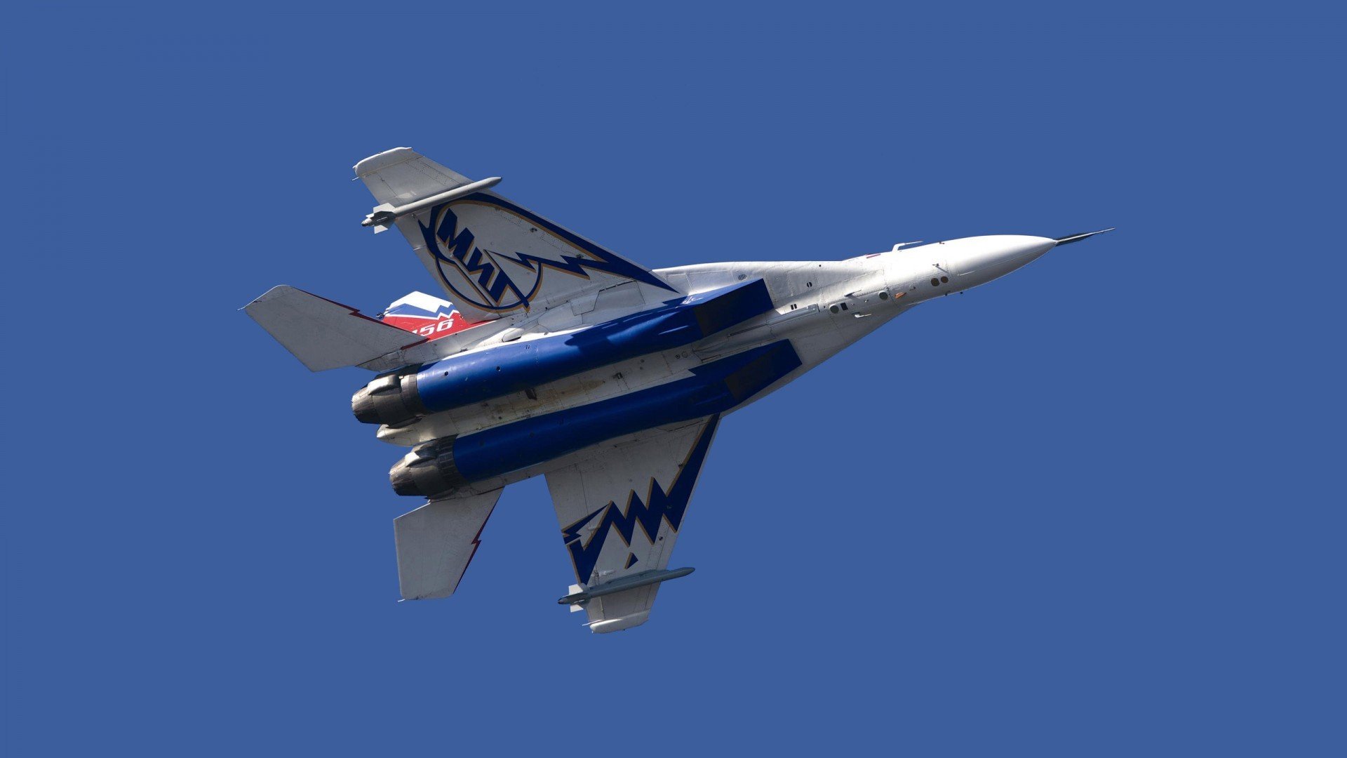 爱游戏体育平台-勇士球员联合发布公益单曲，呼吁关注青少年心理健康，勇士队官方