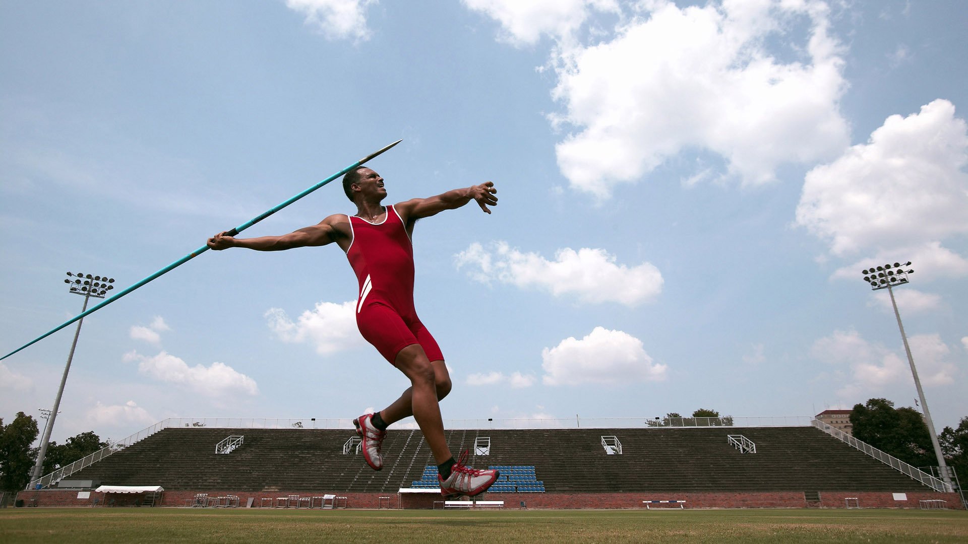 AIYOUXI.COM-国足备战国际大赛是否需要引入外部专家，国足要想进世界杯