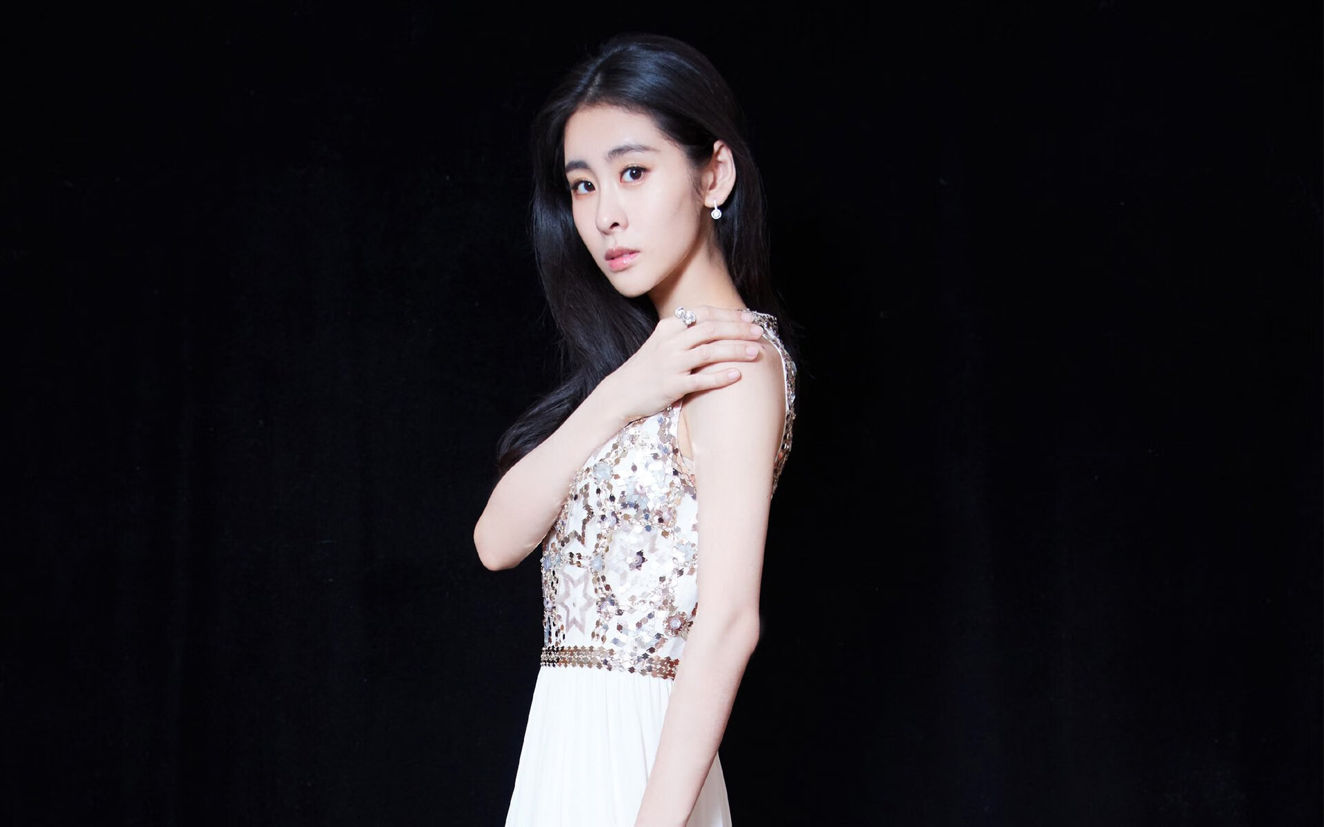 爱游戏体育app-比分悬殊的比赛引发了观众的热议，足球比赛悬殊比分