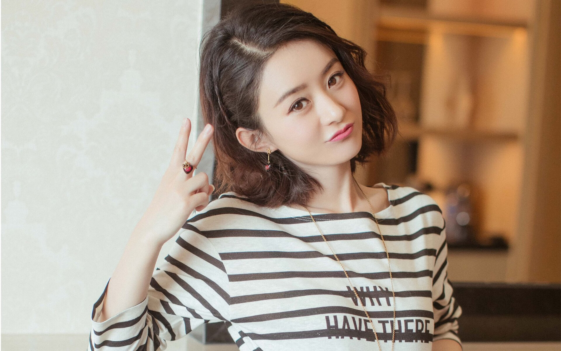 AYX GAMING-雄鹿绝杀雷霆，季后赛首轮中字母哥锁死对手，nba雄鹿队字母哥来历