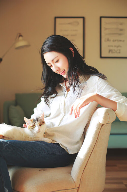 马德里竞技队击败皇家社会队,取得胜利迎来开门红,马德里竞技和皇家马德里哪个厉害