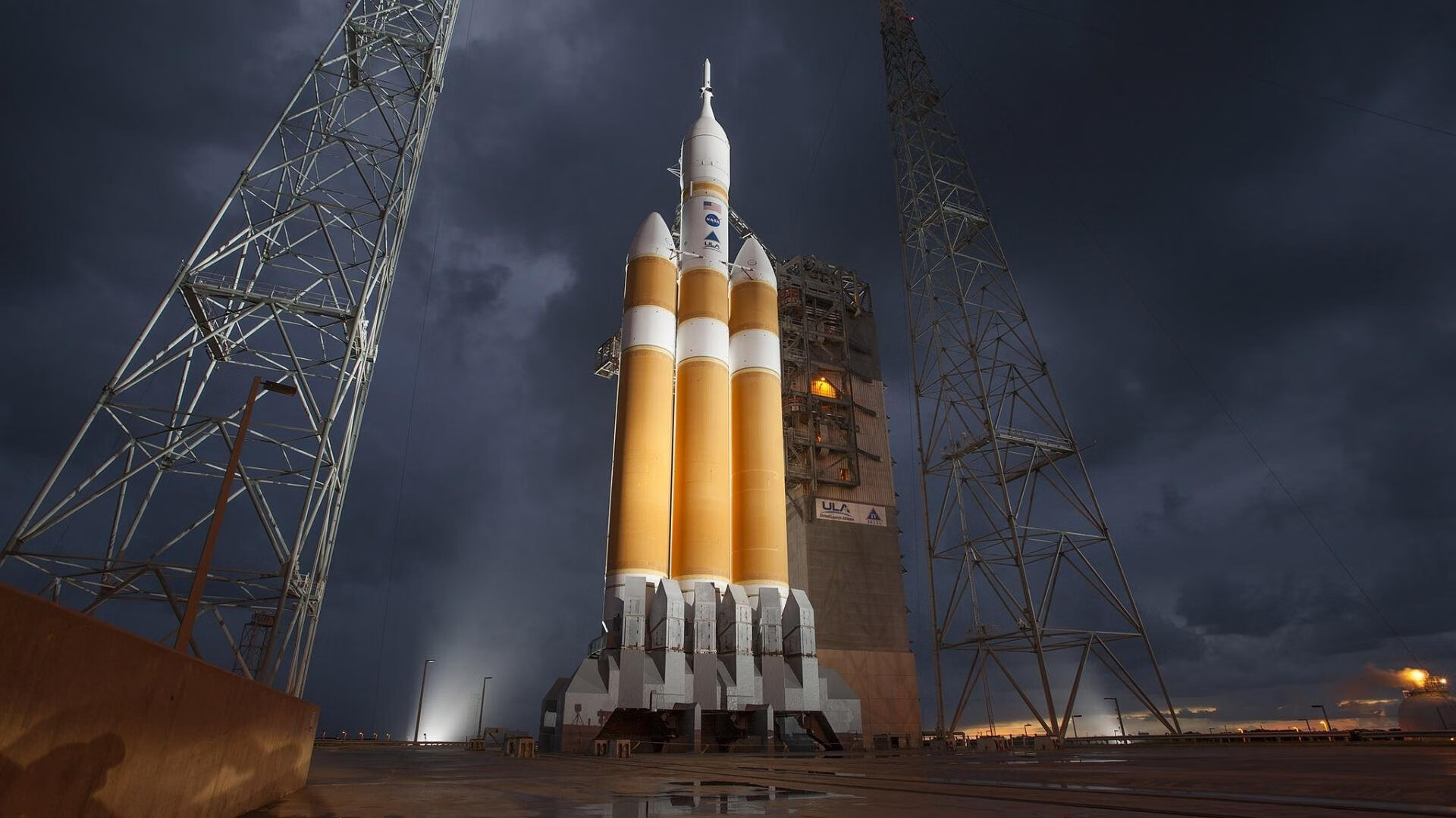 AYXSPORTSAPP-皇家社会中前场穿插跑动打穿对手阵型，皇家社会出场阵容